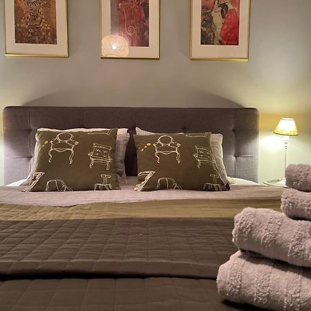 Piani City Apartment โรวานิเอมิ ภายนอก รูปภาพ
